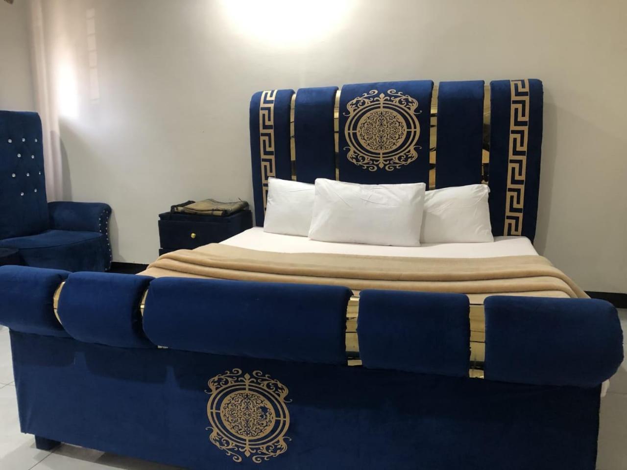 Hotel Islamabad Crown Rawalpindi Dış mekan fotoğraf